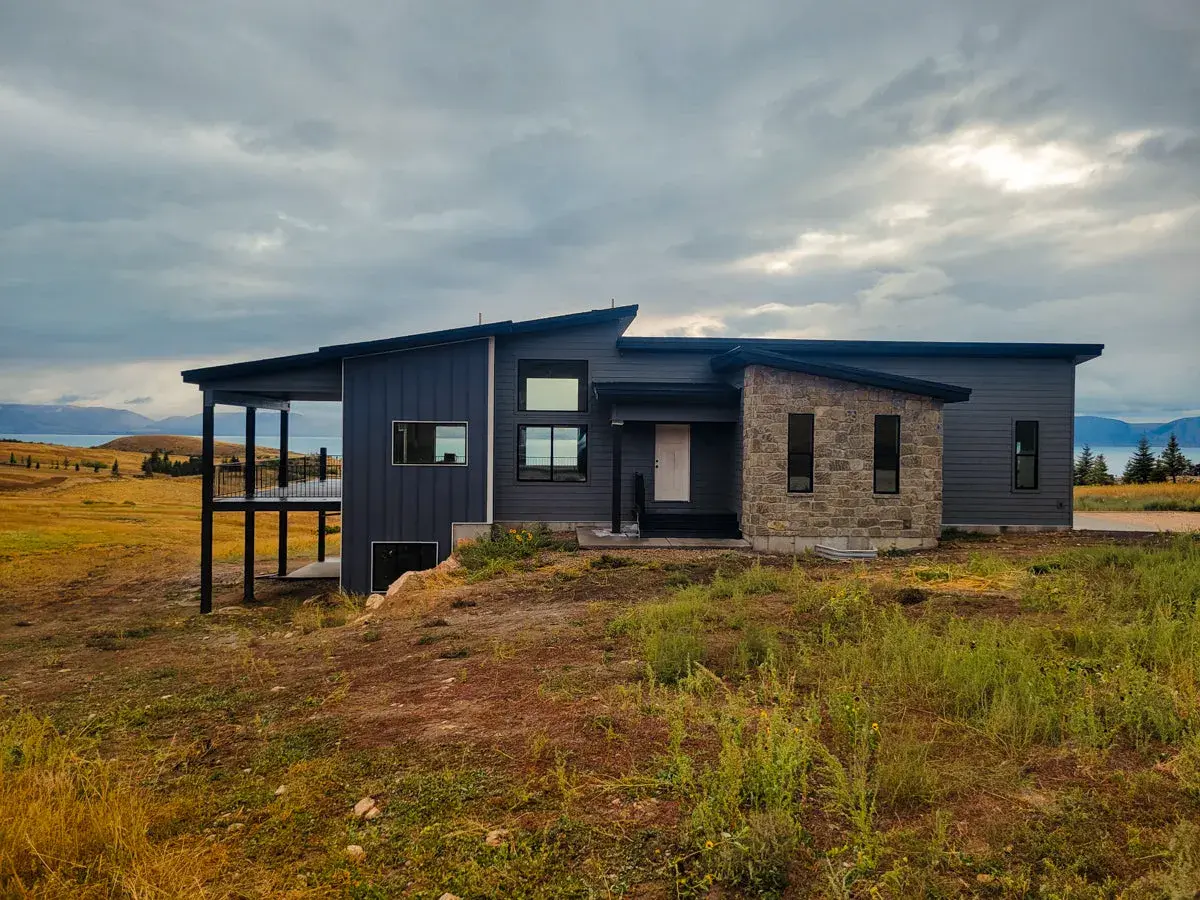 Custom home built by HRF Customs in Northern Utah